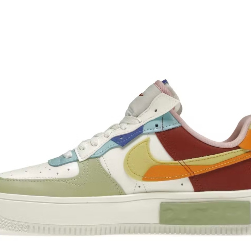 Nike Womens Air Force 1 Fontanka Sneakers in Size 6